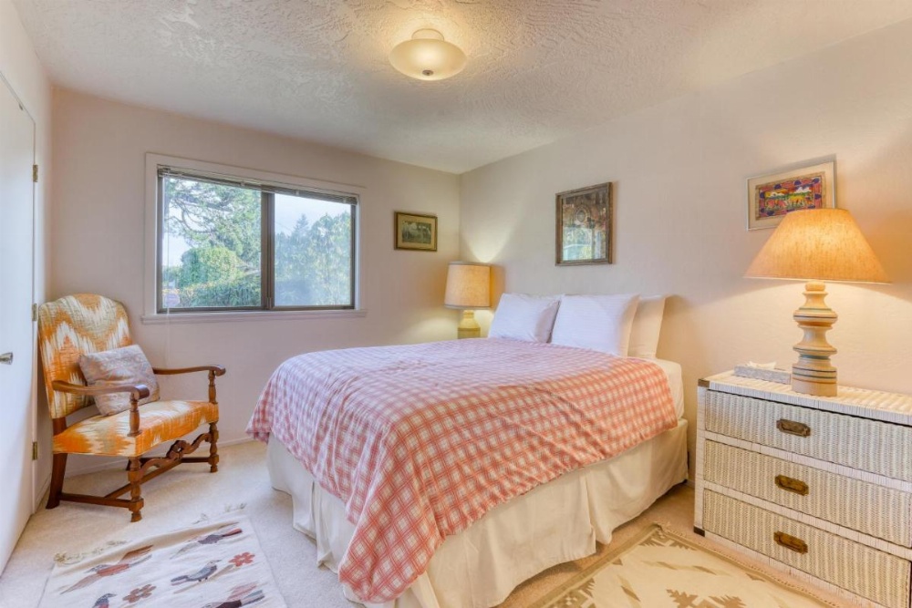 Humboldt Bay Retreat Image 16