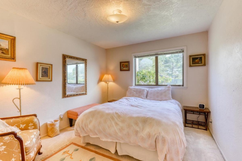 Humboldt Bay Retreat Image 24